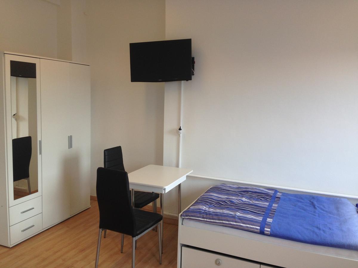 Montagehotel Bed & Steel Linz Eksteriør bilde