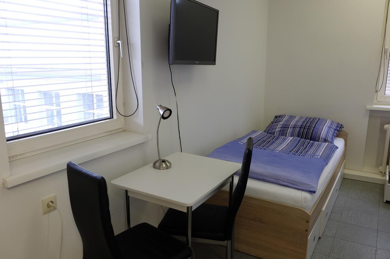 Montagehotel Bed & Steel Linz Eksteriør bilde
