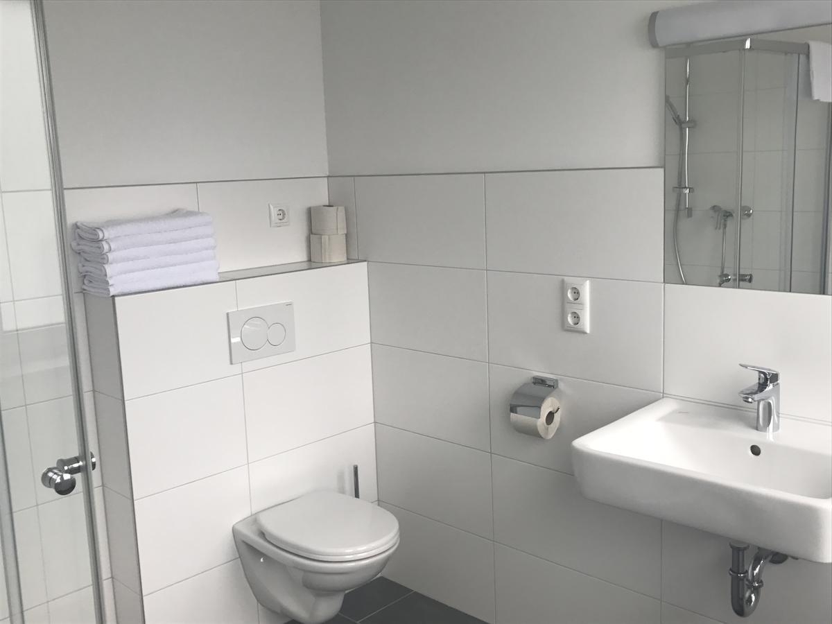 Montagehotel Bed & Steel Linz Eksteriør bilde