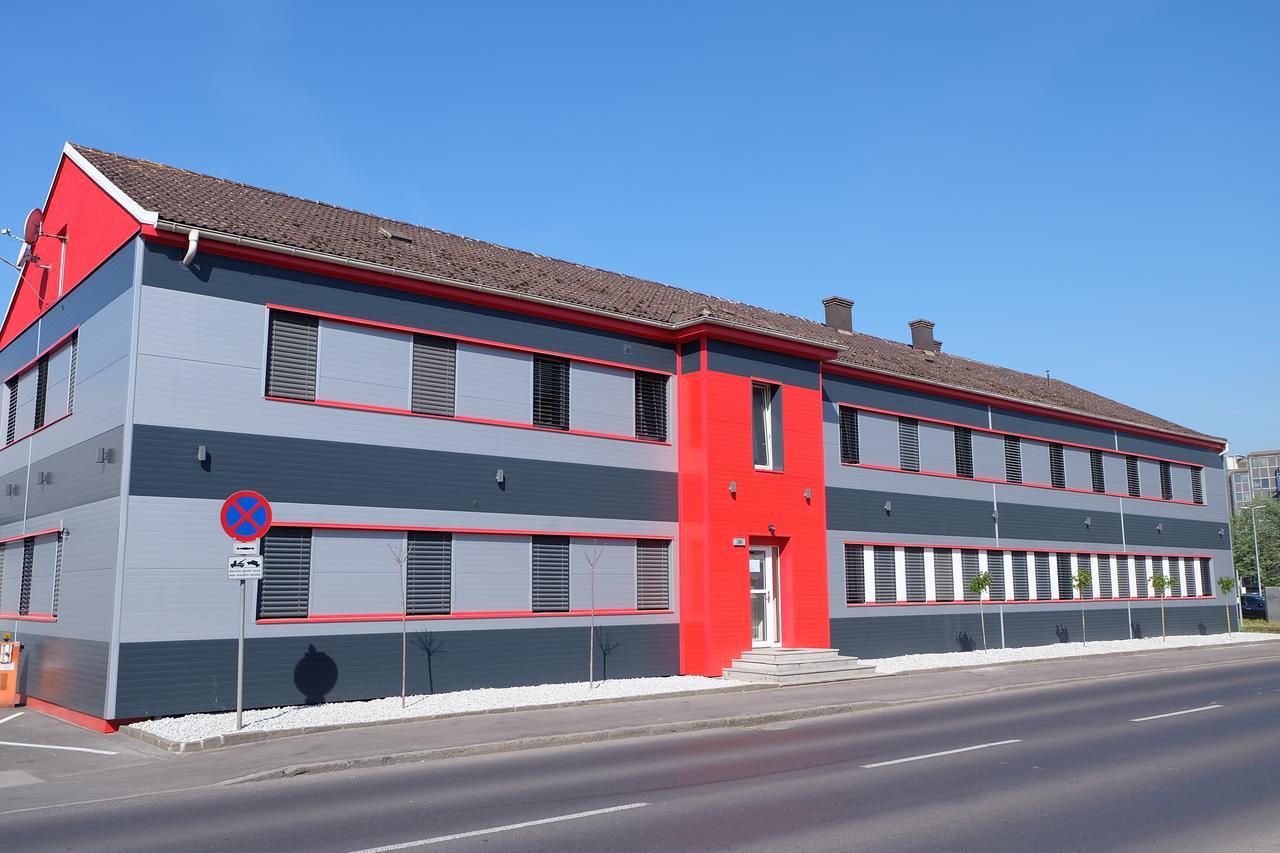Montagehotel Bed & Steel Linz Eksteriør bilde